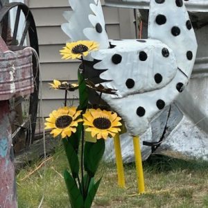 Chicken and Daisies Yard Art